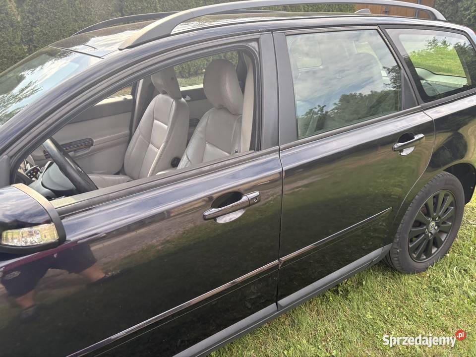 Volvo v50 2007 20 diesel 442000 manualna Samochody osobowe