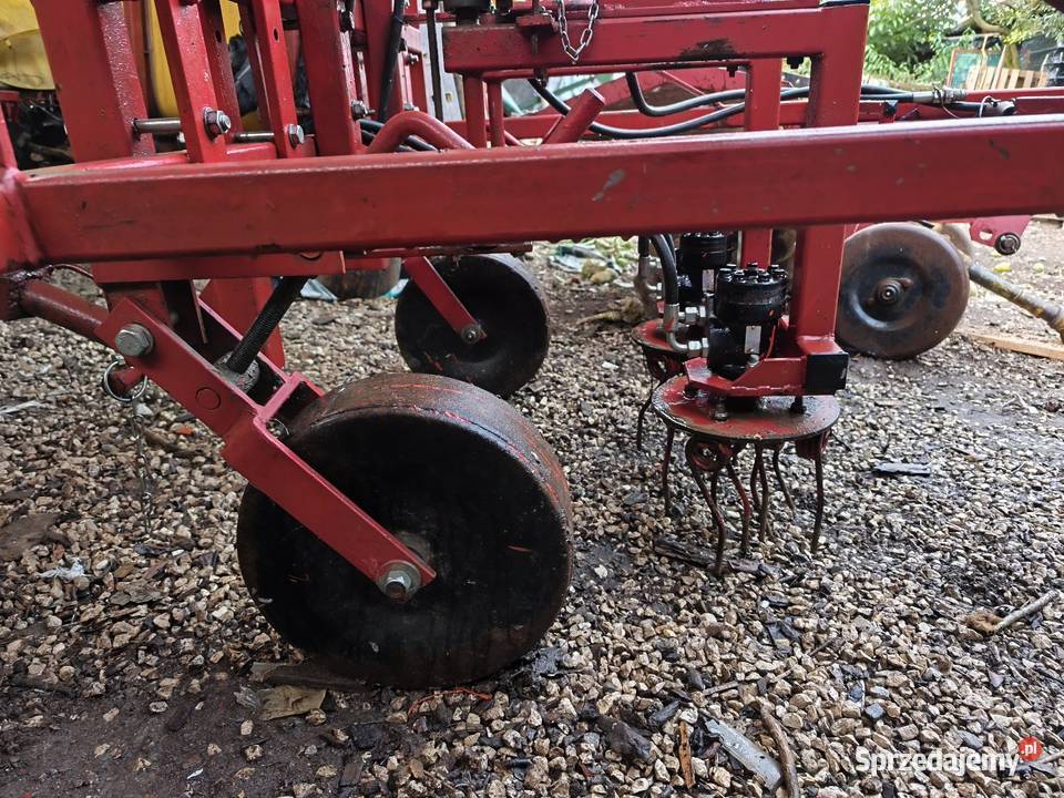 Pielnik ekopielnik hydrauliczny do porzeczek