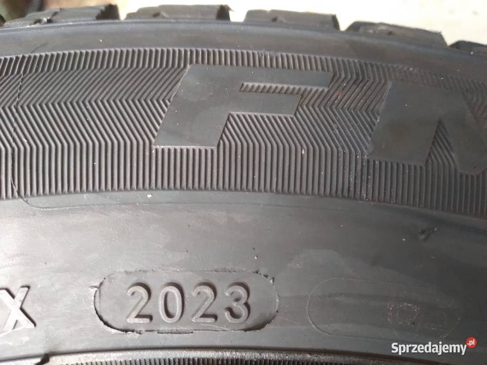 Opony zimowe 205x55x16 z felgami stalowymi Audi Samochodowe Dąbrowa Białostocka