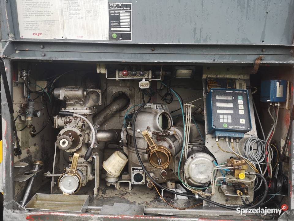 MERCEDES ACTROS AUTOCYSTERNA 425 000 PRZEBIEGU automatyczna