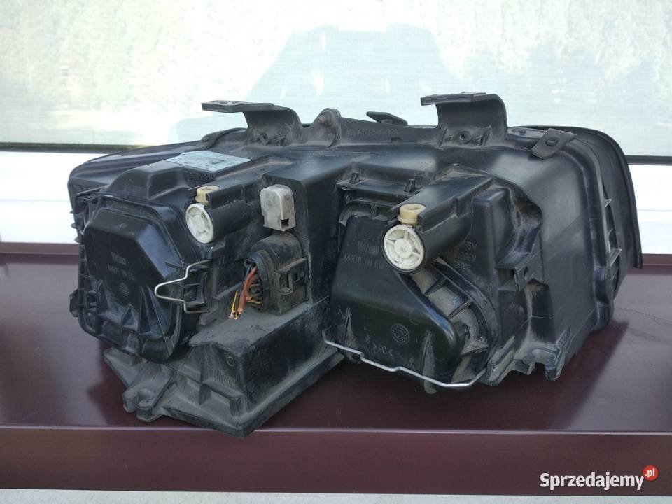 Audi A4 B6 lampy przednie reflektory H7 komplet osobowe łódzkie Sieradz