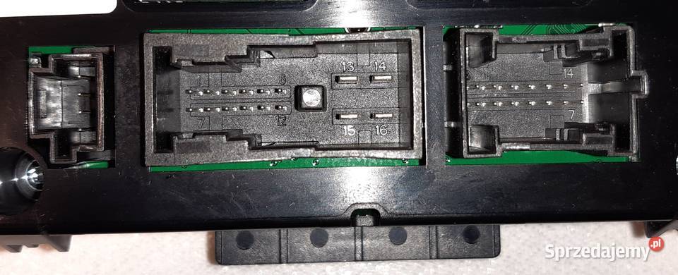 PANEL NAWIEWU KLIMATYZACJI MERCEDES W204 Mielęcin