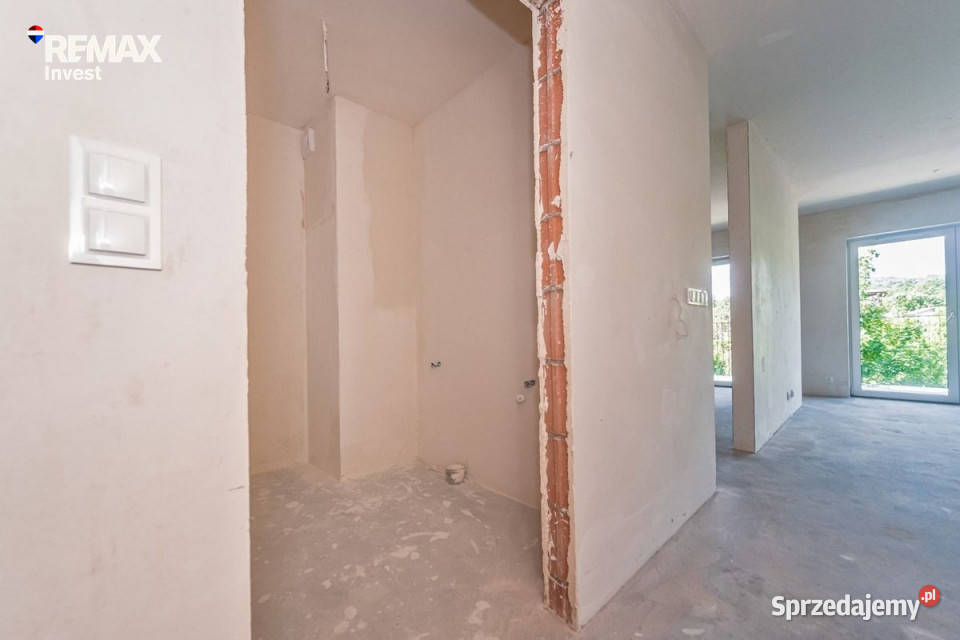 Duże mieszkanie z balkonem i wykuszem balkon