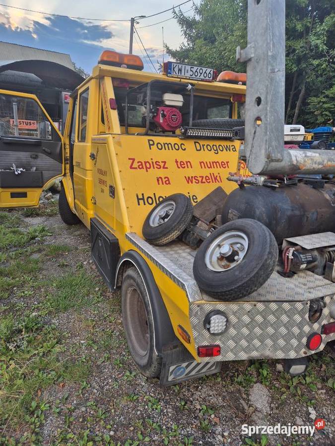 Holownik pomoc drogowa iveco na katb 7 osób Rok produkcji 1994 Wieliczka