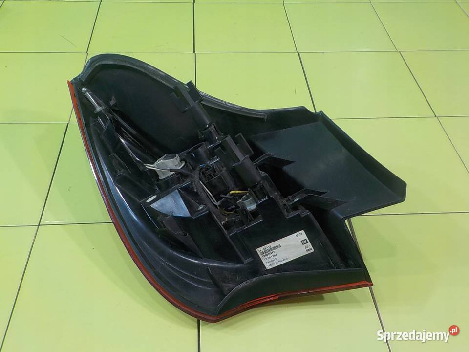 OPEL ASTRA J IV GTC 14 B HB 3D 12r lampa prawa Suków