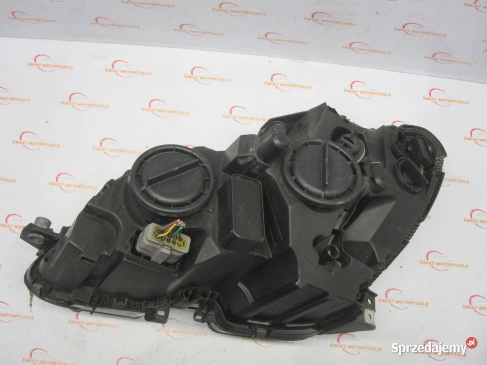 MERCEDES C KLASA S204 W204 10r Lampa prawy przód Kielce