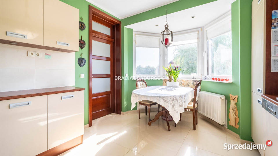 sprzedaży domu wolnostojącego Łapanów 166m2