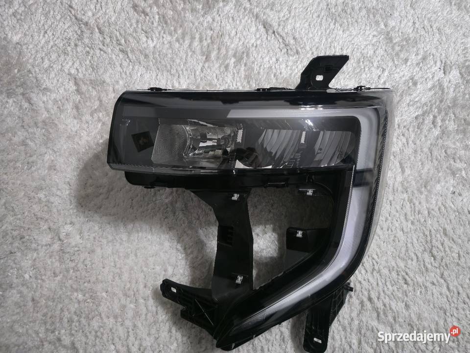 Lampa lewa przód przednia Renault Master IV LIFT dostawcze Zwoleń