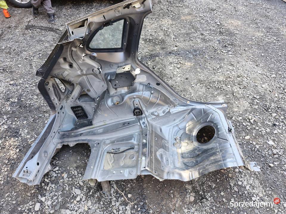 BMW X1 E84 ĆWIARTKA TYŁ BOK BŁOTNIK LEWY LEWA osobowe dolnośląskie