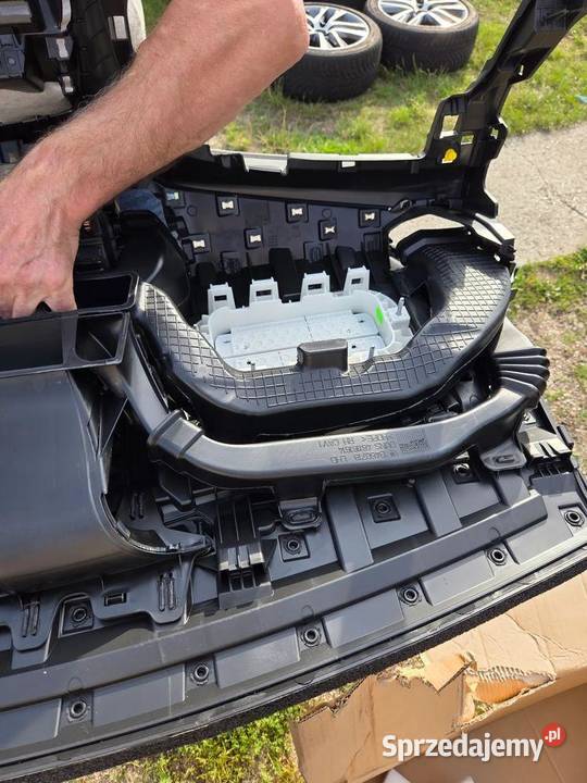 Kokpit konsola deska rozdzielcza Opel Crossland