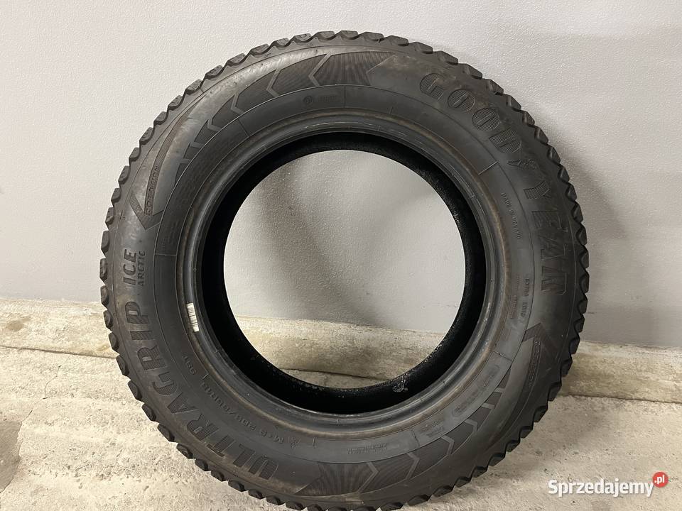 Opony zimowe 205 60r15 goodyear bieżnik 89 mm Skarżysko-Kamienna
