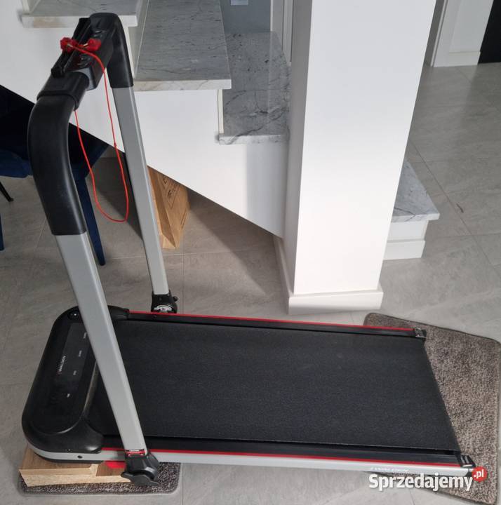 Bieżnia WALDEN F2600 Marki