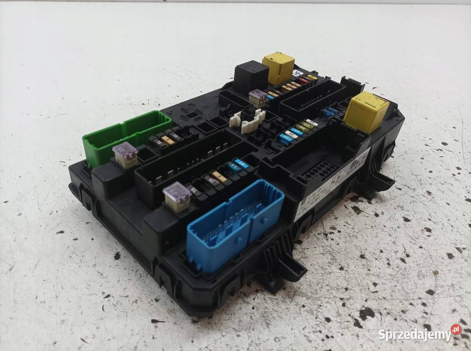 SKRZYNKA BEZPIECZNIKÓW 13206758 20 B 240 OPC Skrzynki bezpieczników sprzedam