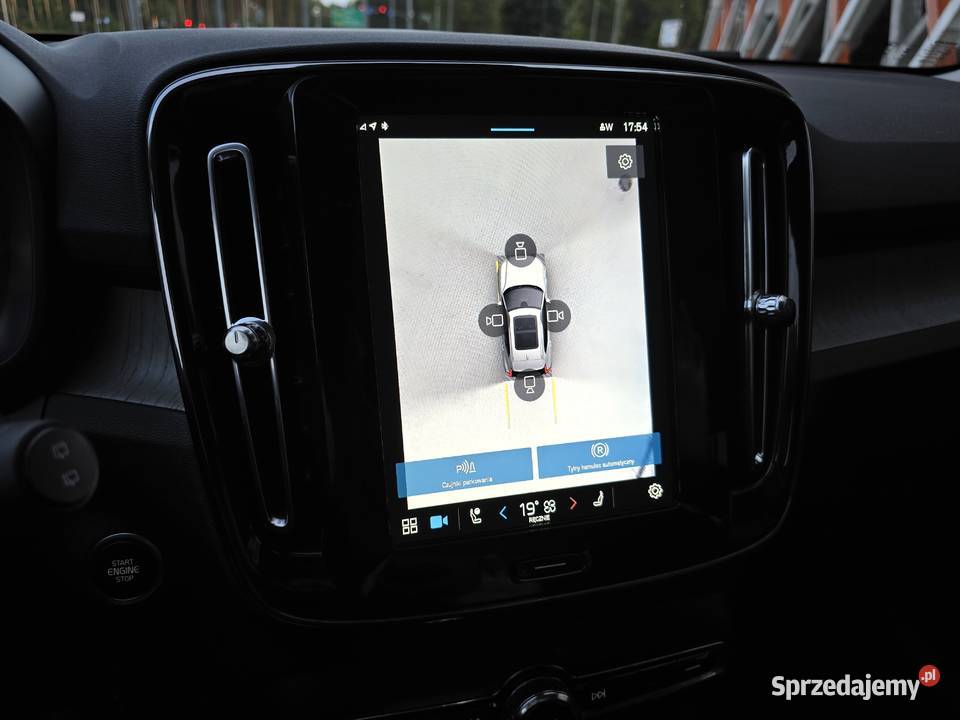 VOLVO XC40 2024 LIFT 20 250 30000 B5 AWD sprzedam