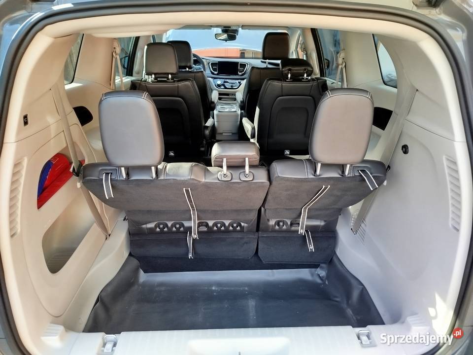 Chrysler pacyfica 2023 kanada