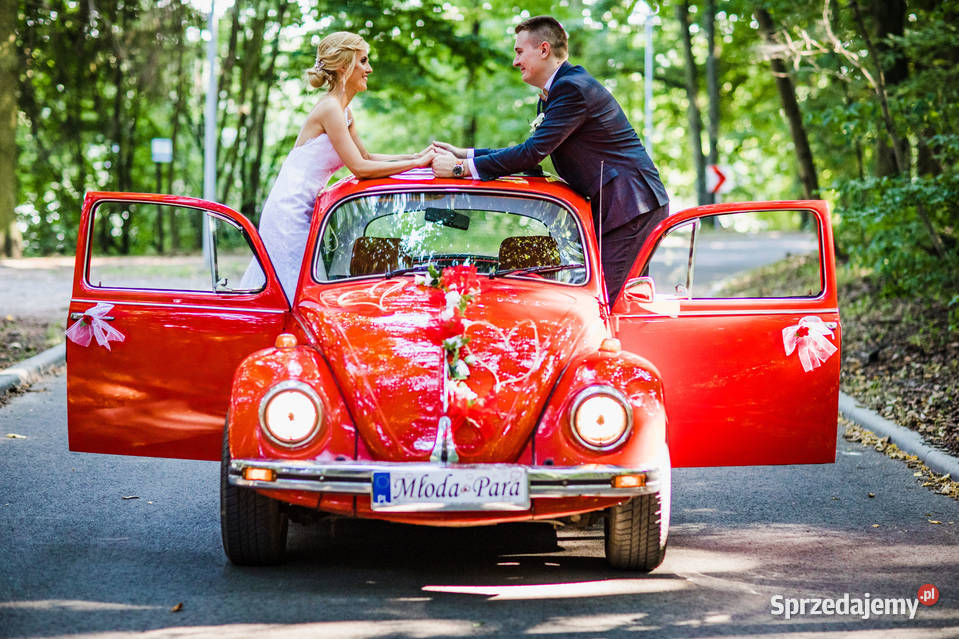 Auto do ślubuwesele CZERWONY GARBUS sesje kujawsko-pomorskie