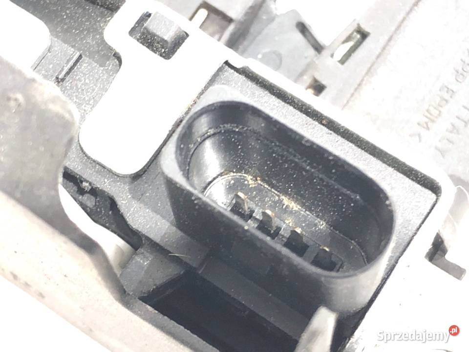 ZAMEK KLAPY TYŁ VW PASSAT B7 Kombi 5K0827505A