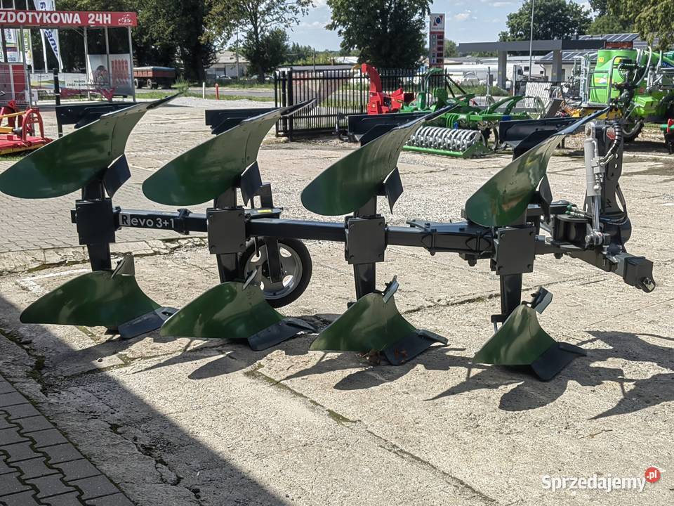 Pług obrotowy AWEMAK REVO 4 Żółkiewka-Osada