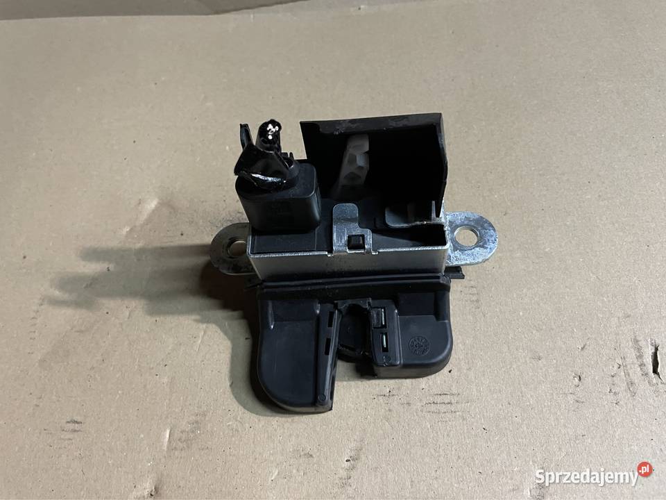 1T0827505 zamek tylnej klapy vw golf V 5 Szczecin sprzedam
