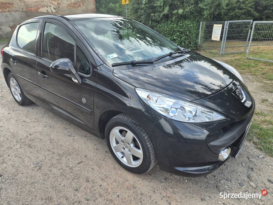 Peugeot 207 14 8V 75 trwały prosty 2009 5 1400cm3 Legnica