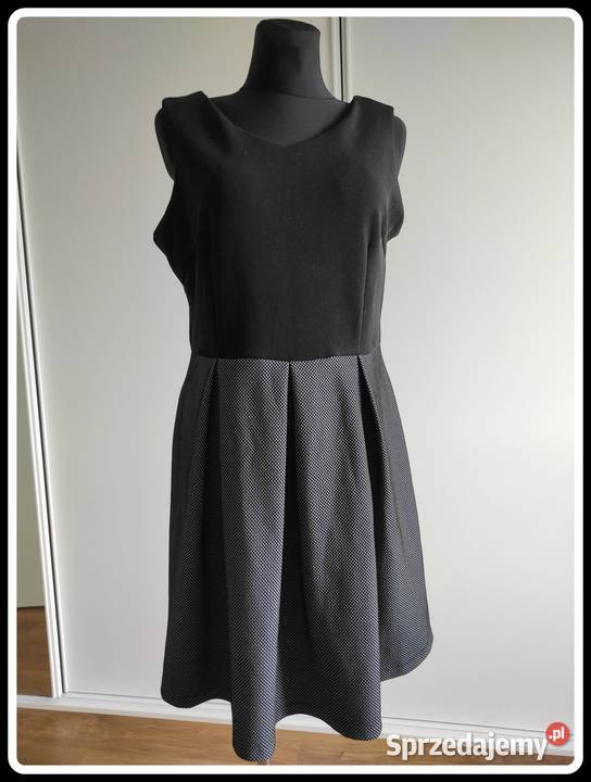 Sukienka biurowa elegancka mała czarna 42 XL Bez wzoru mazowieckie Płock
