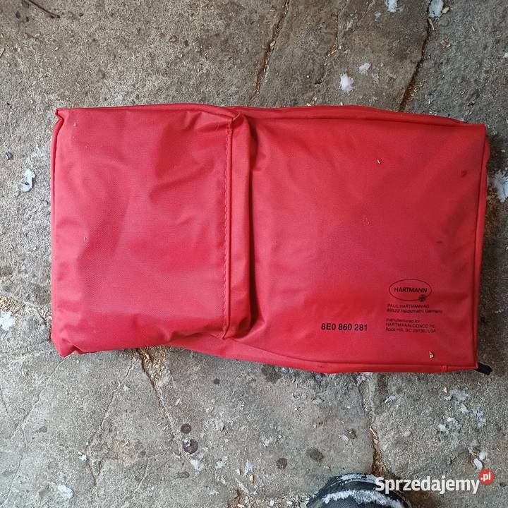 Apteczka samochodowa audi a6c6 awant cał sprawna manualna Lubartów