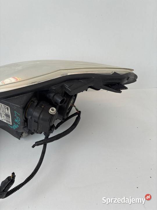 Peugeot 107 lift 89033104 LAMPA PRZÓD PRZEDNIA osobowe wielkopolskie Słowikowo