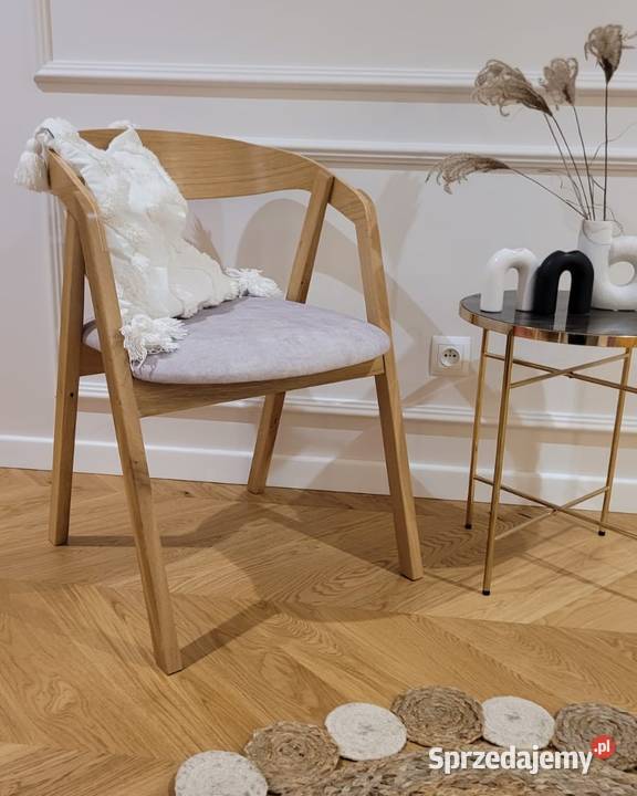 Drewniane krzesła z podłokietnikami dębowe - producent mebli