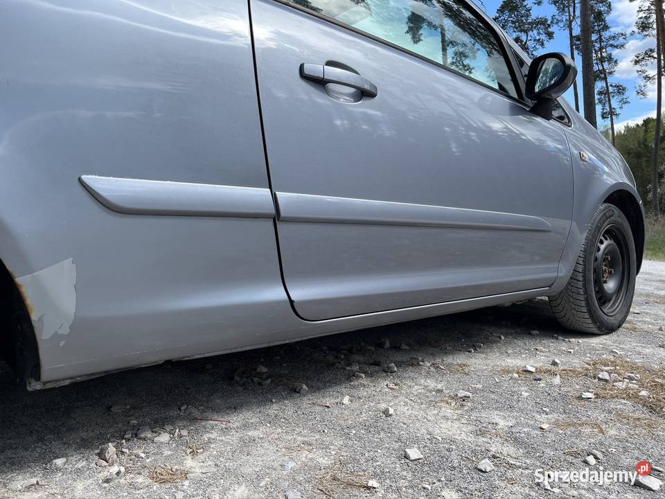 Opel Corsa D 12 benzyna 2007r z problemem Starachowice