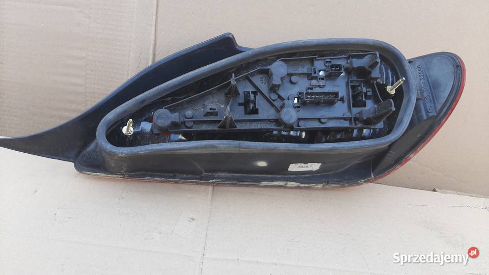 lampa prawa lewa tylna PEUGEOT 406 coupe Dębno