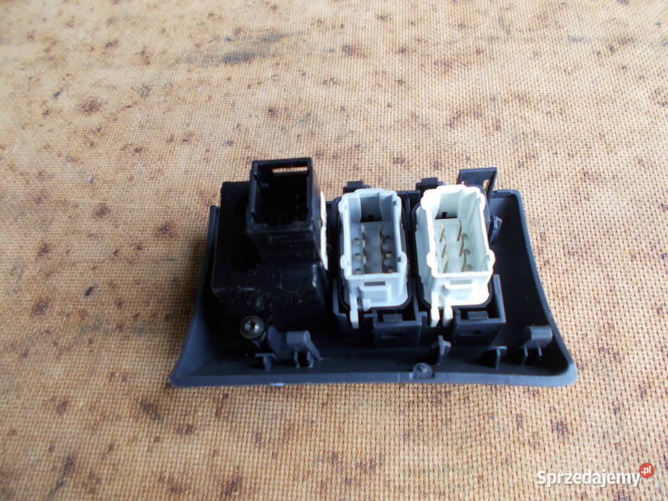 renault LAGUNA 2 02r 18 16v włącznik esp panel osobowe Zamość