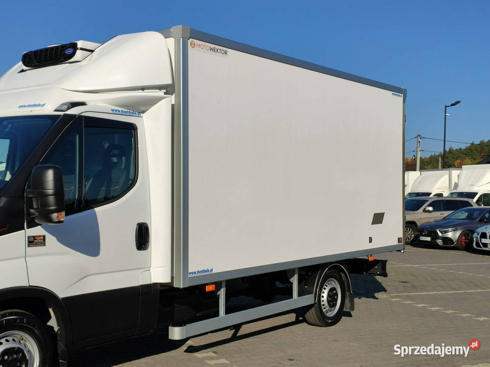 Iveco Daily 35S16 V 2023r CHŁODNIA 2929 8Palet świętokrzyskie Widełki