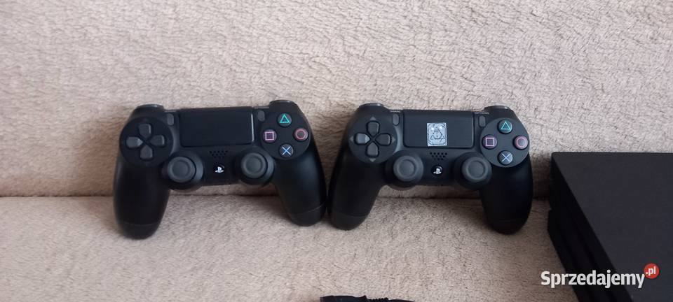 PlayStation 4 Pro 1TB CUH7216B 2 Oryginalne Pady Leszno