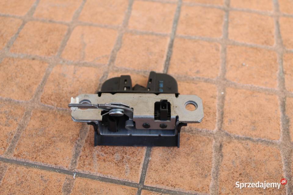 ZAMEK KLAPY BAGAŻNIKA TYŁ VW BEETLE 1C0827505E sprzedam