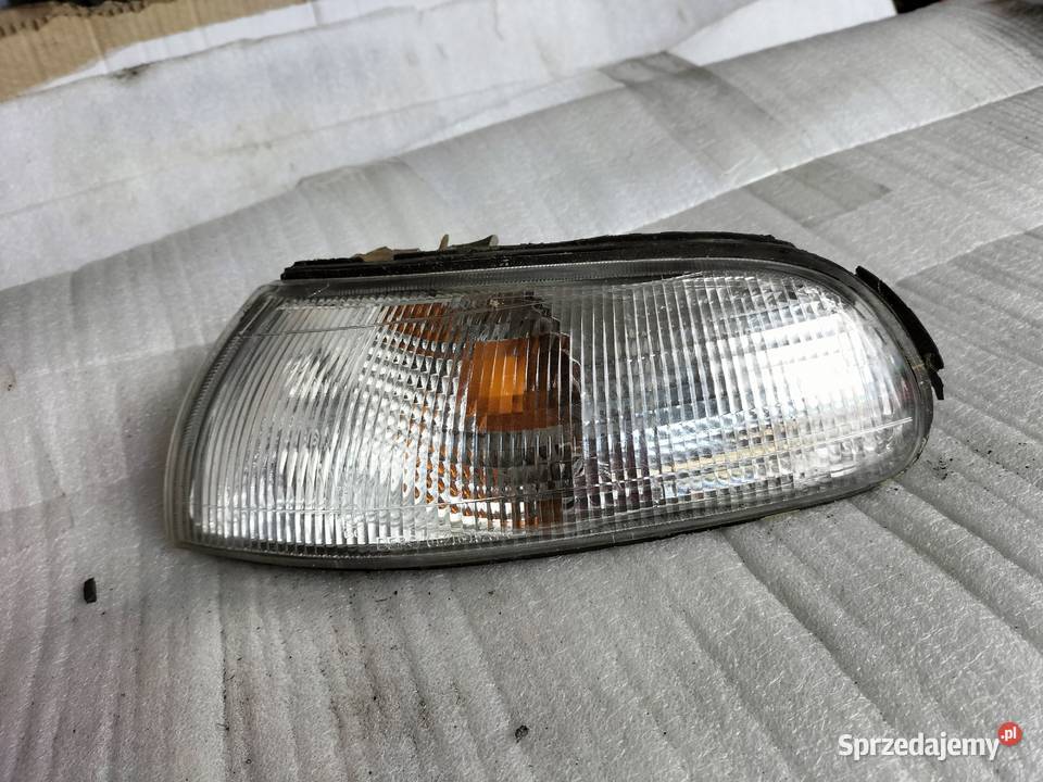 KIERUNKOWSKAZ LEWY MAZDA 626 GE 082161528LF Oświetlenie Kamień-Kolonia