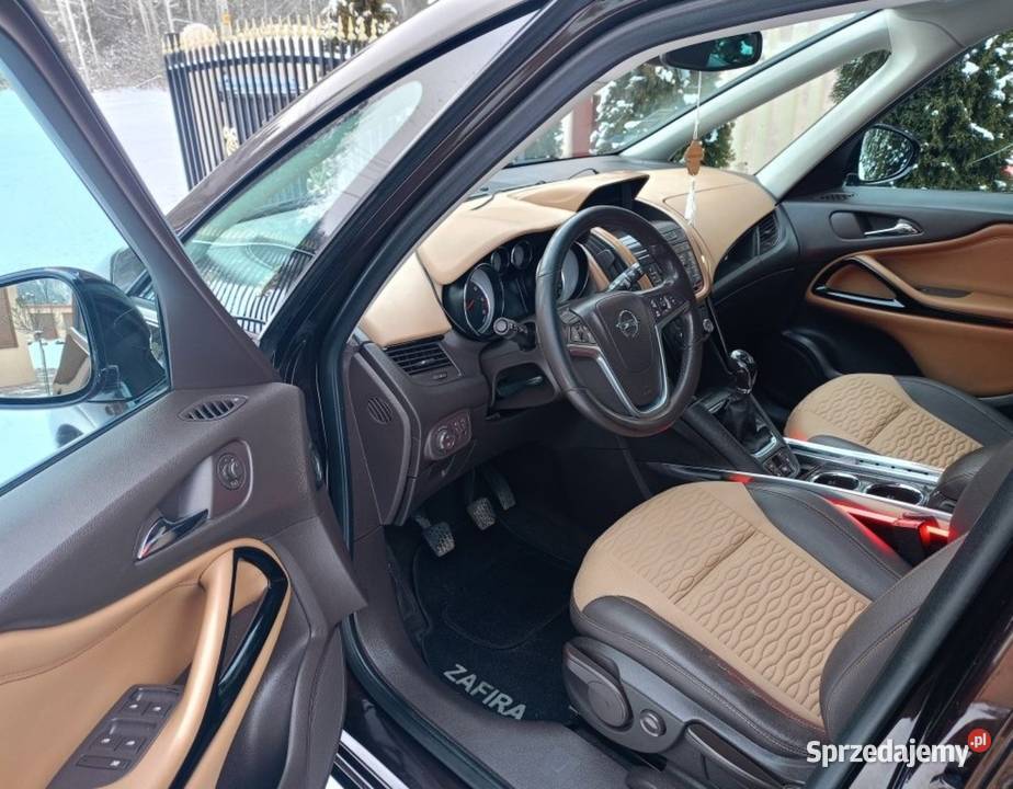 PIĘKNY OPEL ZAFIRA C TOURER2016RCOSMO7 OS16CDTI Radomsko