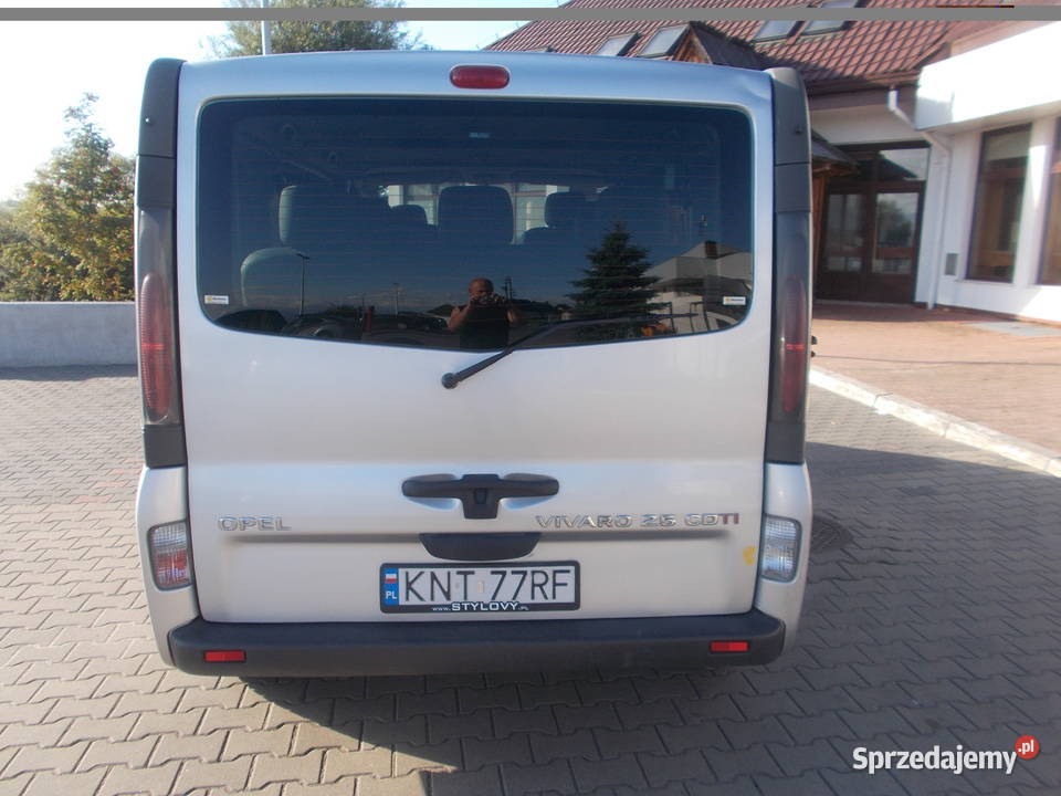 Opel Vivaro 25 tour 8 osobowy klimatyzacja 2 manualna