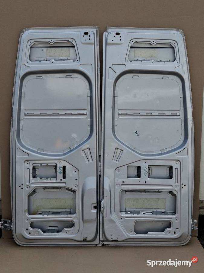 MERCEDES SPRINTER W907 W910 DRZWI TYŁ LEWE PRAWE Drzwi Bieleń