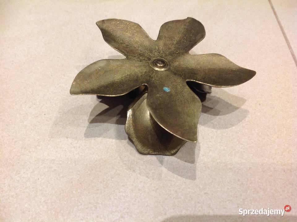 Stary Świecznik Mosiężny Kwiat Nowa Sól