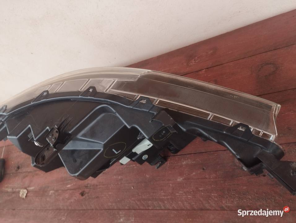 Lampa przednia Nissan rogiem sport Qashqai j11 lewe Lampy przednie mazowieckie Skórzec