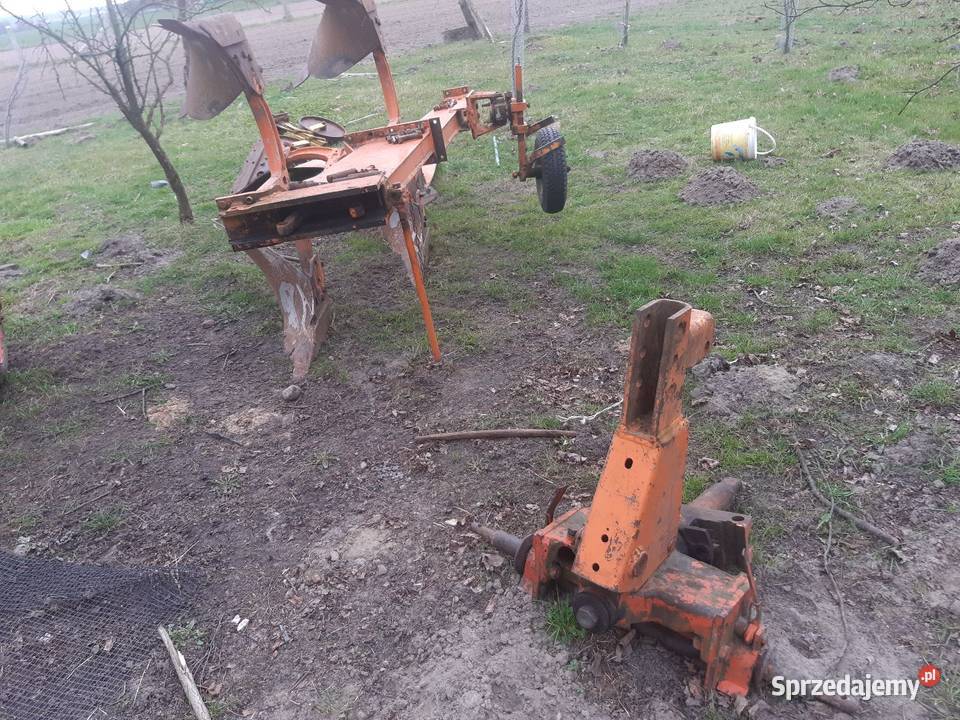 Huard 365 pług pługi trzy skibowy obrotowy na nieuszkodzony Pługi wielkopolskie Kępno
