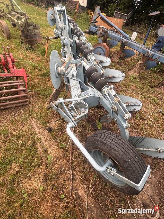 Pług 4 skibowy Overum