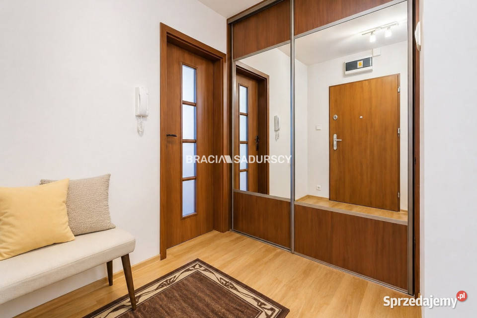sprzedaży mieszkania Kraków Cystersów 43m2 2 blok małopolskie