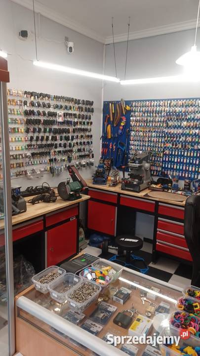 Dorabianie kluczy samochodowych i mieszkaniowych Usługi Trzebnica