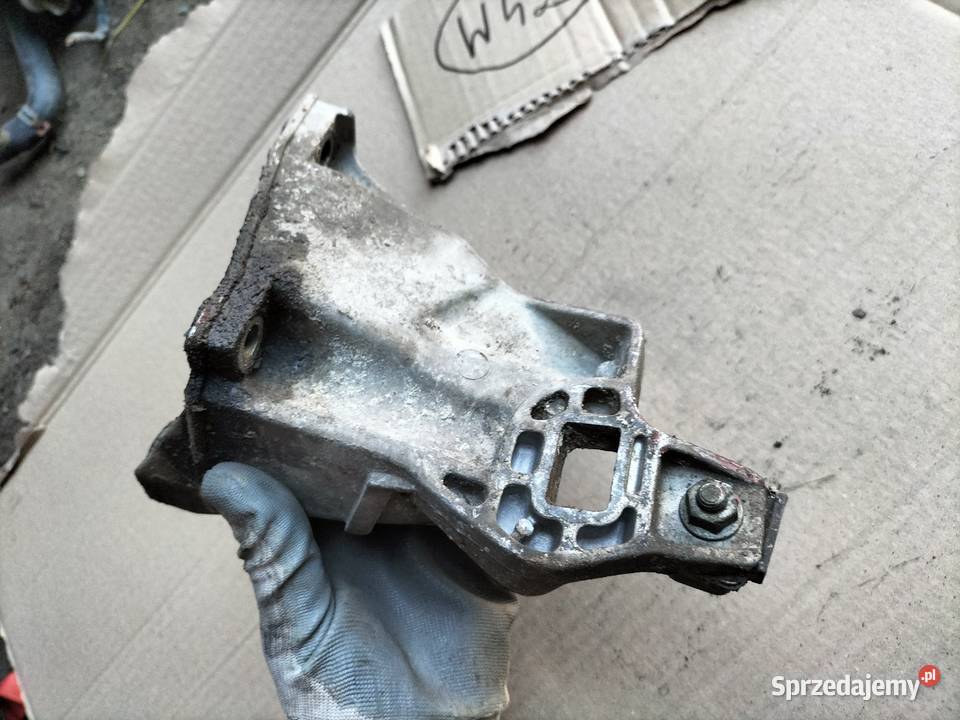 AUDI 80 B4 80B4 20 ABT ŁAPA SILNIKA 8A0199307C osobowe Kamień-Kolonia