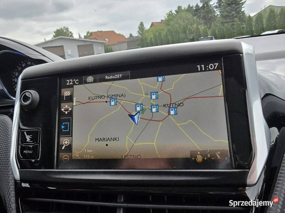 Peugeot 2008 12Turbo BenzNaviPanorama łódzkie Kutno sprzedam