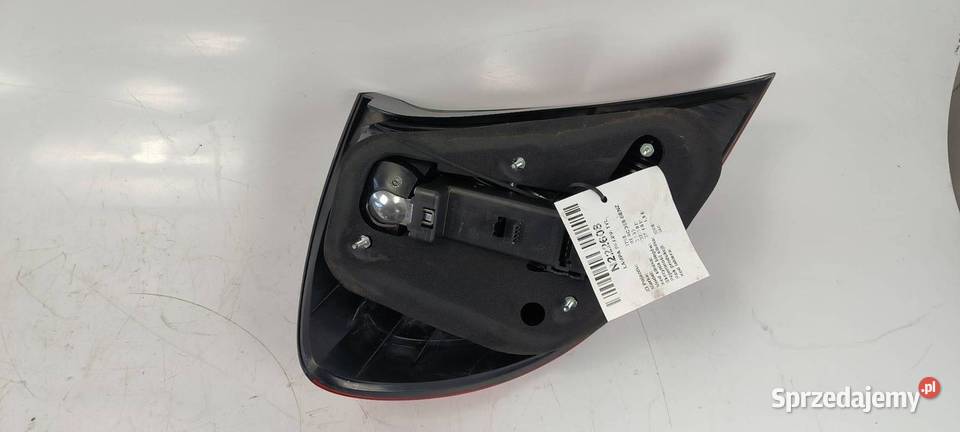 LAMPA PRAWA TYŁ MERCDESBENZ C 160 Pozostałe Lipno