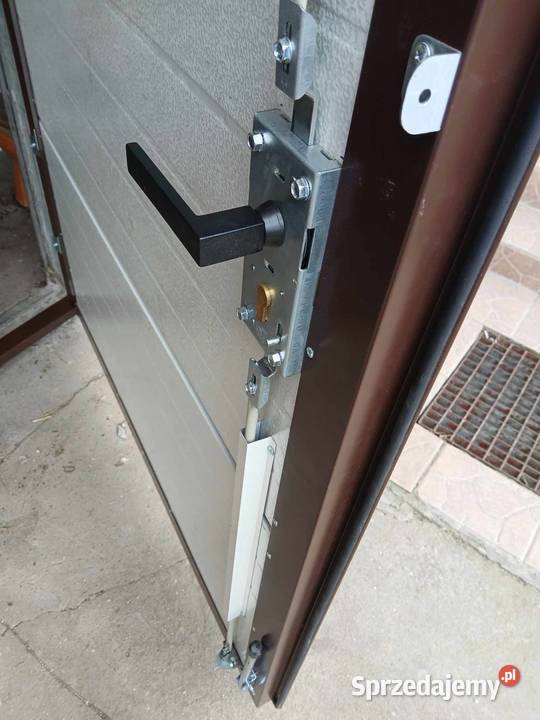 Brama garażowa dwuskrzydłowa Krasnosielc