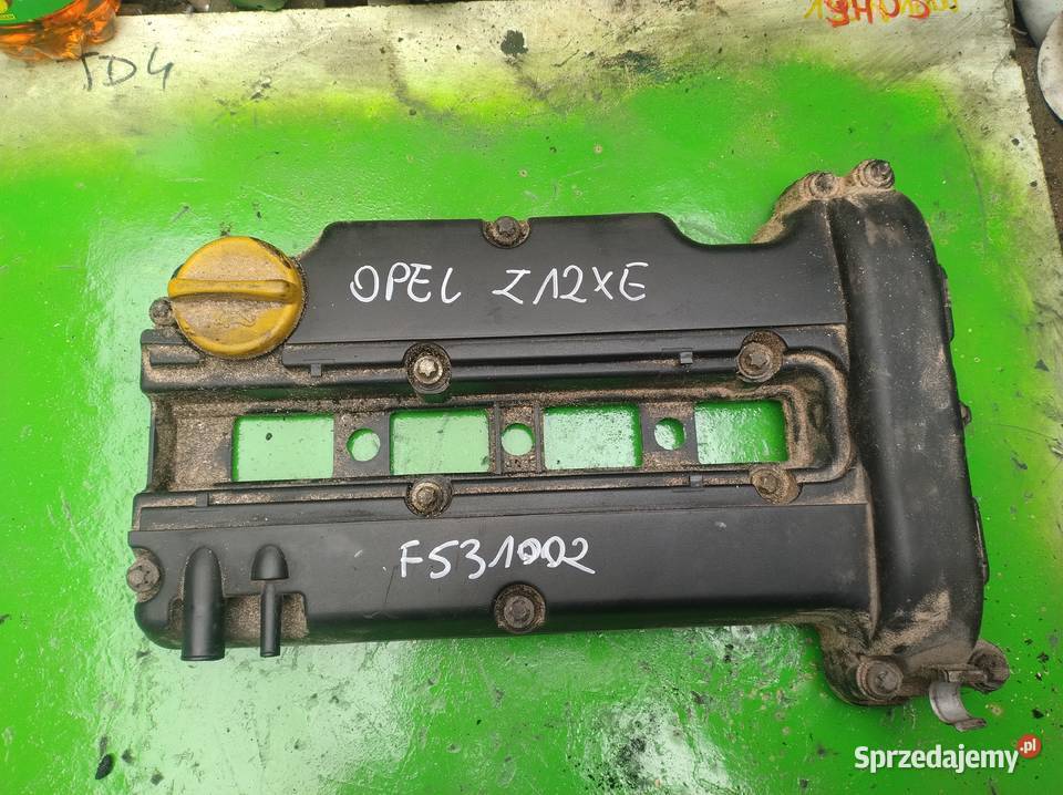 OPEL ASTRA CORSA 12 16V pokrywa zaworów F531002 Głowice cylindrów Kielce