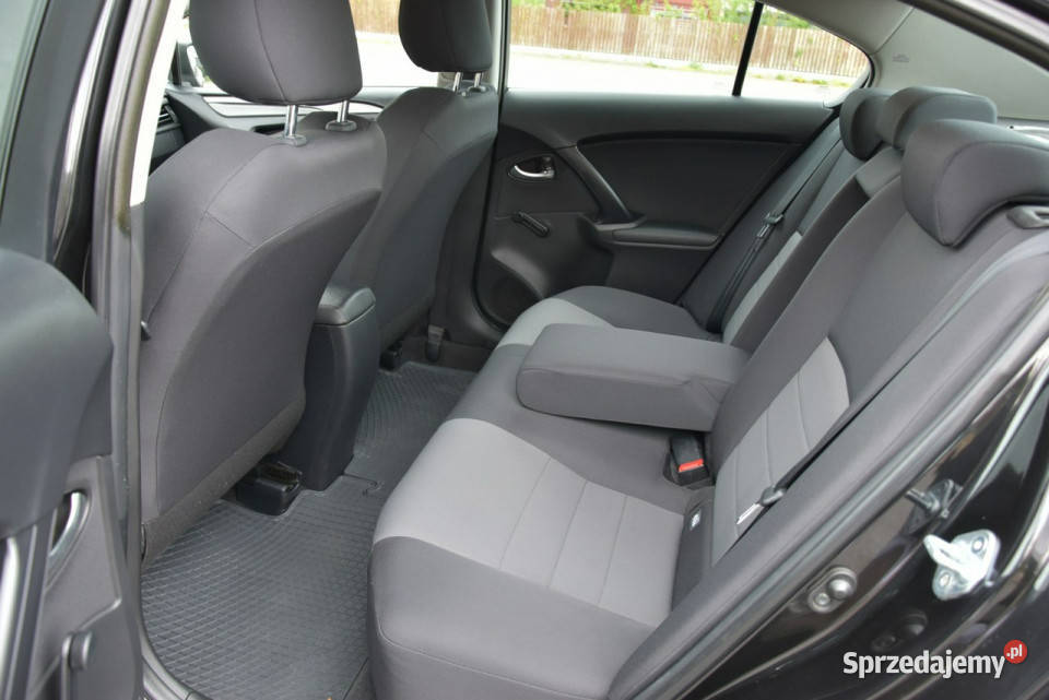 Toyota Avensis 16 132 2015r lift SALON mazowieckie Kampinos